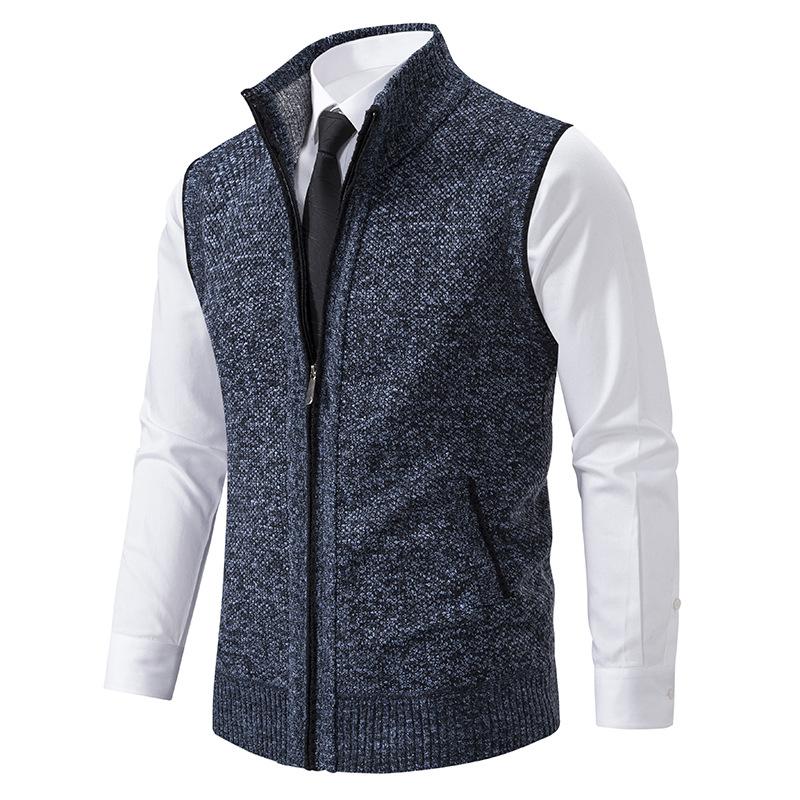 Warm Fleece Vest With Zip Up Design