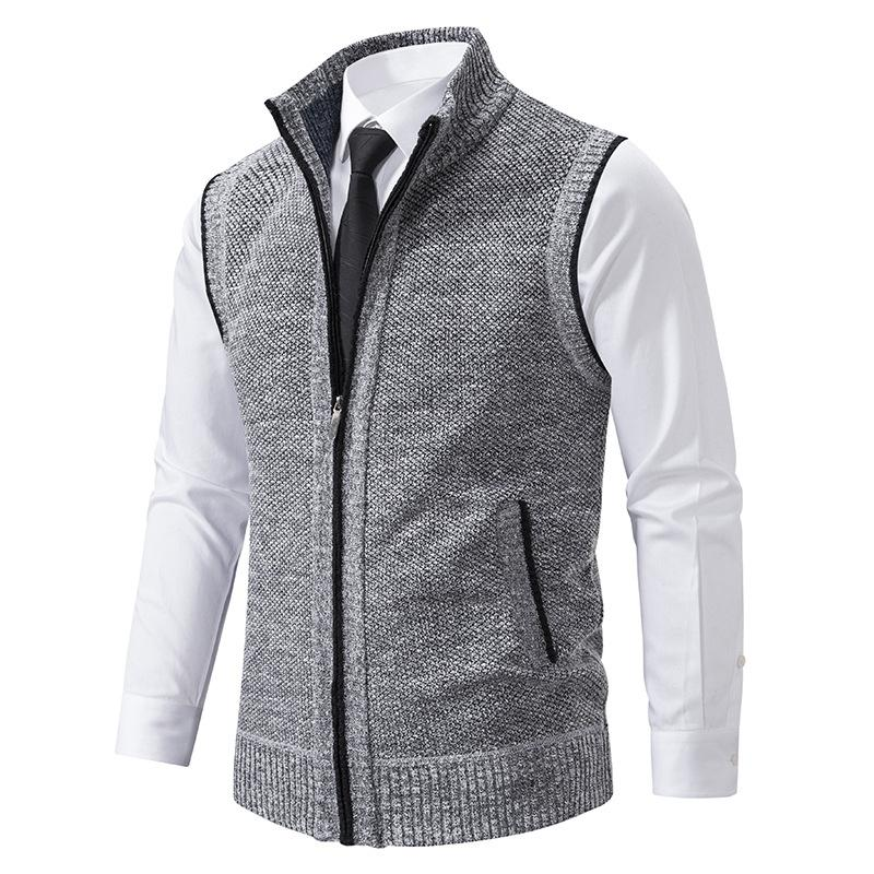 Warm Fleece Vest With Zip Up Design